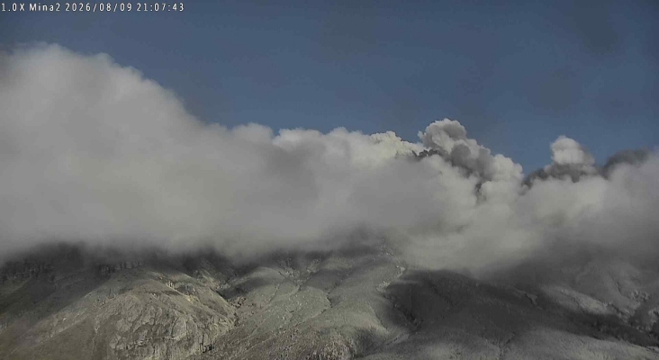 Emisión de gases y ceniza del Puracé | Foto: Servicio Geológico Colombiano