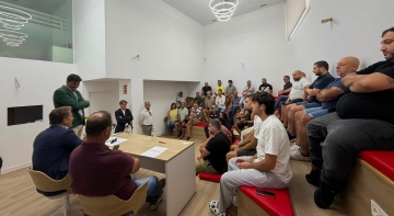 Reunión entre la Asociación de Hostelería y la Cámara de Comercio