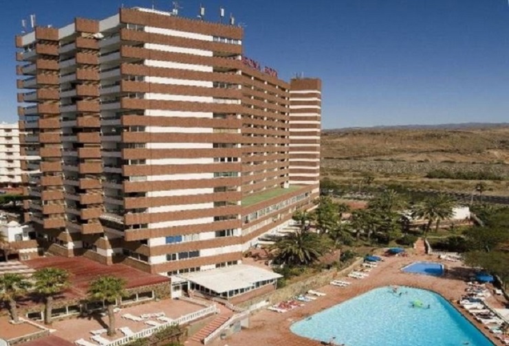 Aparthotel Corona Roja
