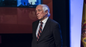 Carlos Espinosa de los Monteros | Foto: Casa de América (CC BY-NC-ND 2.0)