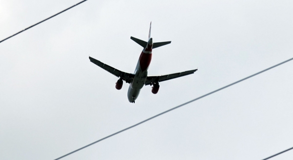 La ONU advierte hay un mayor riesgo de que aviones civiles sean blanco de ataques o queden atrapados en fuego cruzado