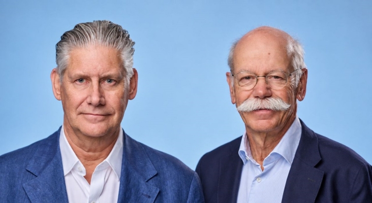Johan Lundgren junto a Dieter Zetsche