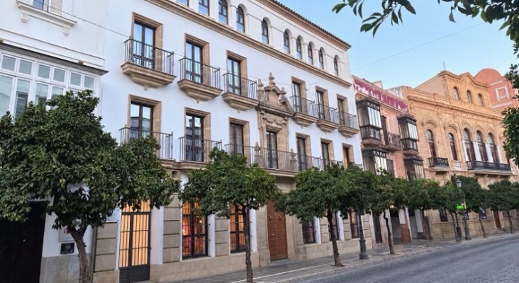 Fachada del hotel jerezano