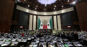 Al impacto negativo del sargazo, se suma ahora un incremento del 18% de la cuota de entrada a turistas en México