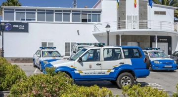 Mogán pide refuerzo policial ante una convocatoria similar a la de los saqueos de Barcelona en un centro comercial turístico Mogán pide refuerzo policial ante una convocatoria similar a la de los saqueos de Barcelona en un centro comercial turístico