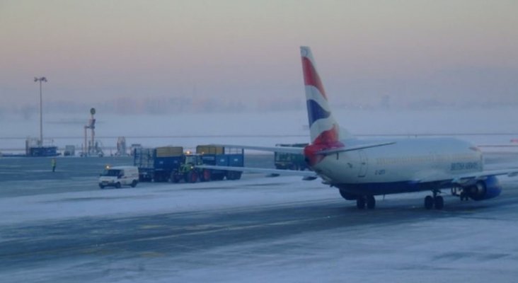 Nevada en los aeropuertos obliga a cancelar vuelos