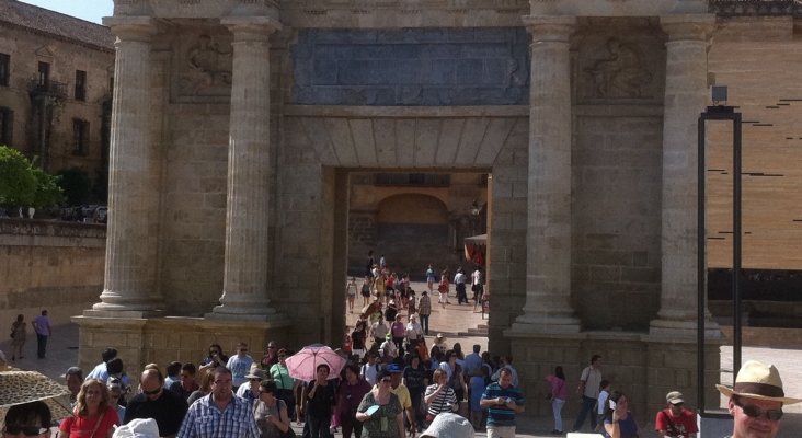 Turistas en Córdoba, FRONTUR