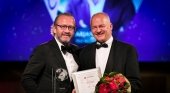 Arjan Kers, reconocido como ‘Travel Personality of the Year’, junto a Harm Kreulen, Director de KLM Nederland