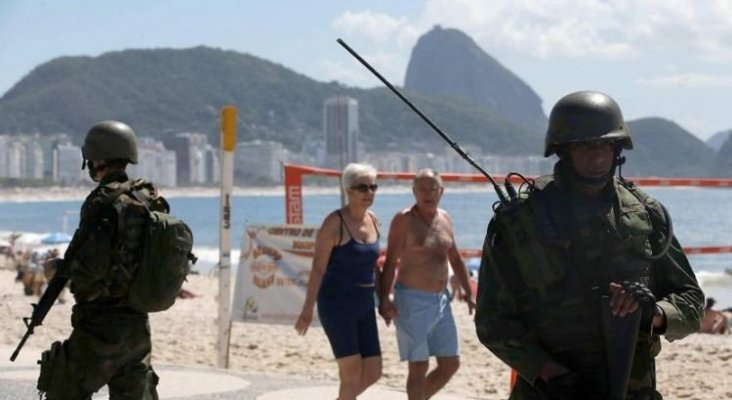 El Ejército toma Río de Janeiro (La Prensa)