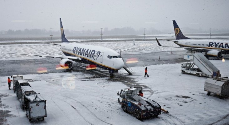 Emma provoca el caos en los aeropuertos de Reino Unido e Irlanda