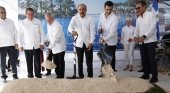 Santiago de Armas, Danilo Medina y Francisco López dan el primer "palazo" del Lopesan Costa Bávaro Resort Spa & Casino