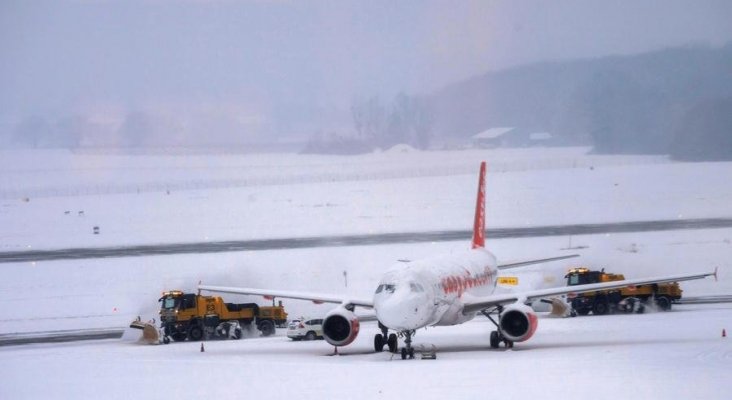 Aeropuertos de Reino Unido advierten de "cancelaciones por temporal"
