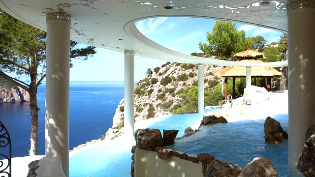 Ibiza, “apuesta segura” para los inversores del lujo