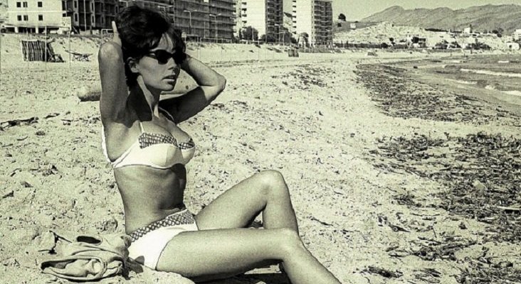 El primer bikini que llegó a España. Foto de El Mundo