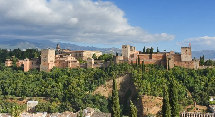 La joya de Granada asediada por corrupción