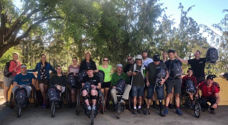 Turistas con discapacidad pasan una  semana practicando deportes de aventura en Tenerife