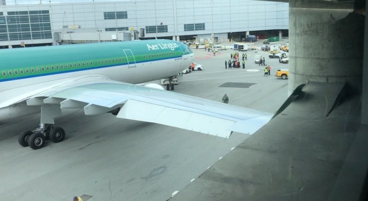 Avión Aer Lingus golpea pilar de hormigón en San Francisco