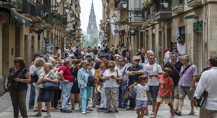 Turistas en España