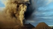 Volcán Merapi en la isla de Java