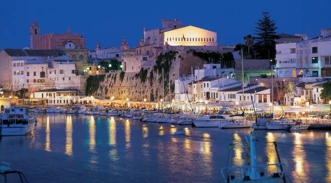 Playas de Menorca se retrasan con el servicio de socorrismo