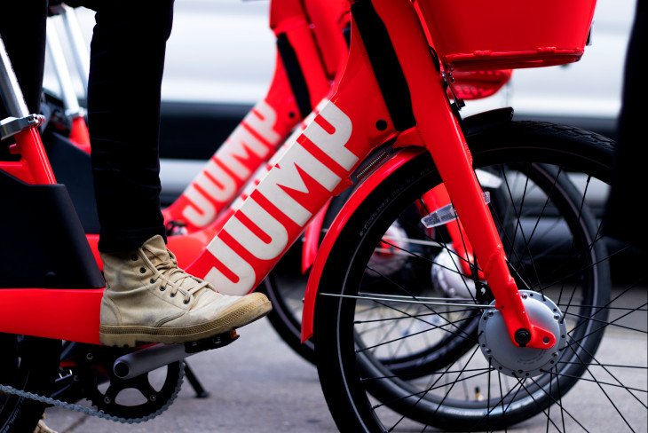 Uber lanza un servicio de bicicletas eléctricas