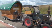 Un aficionado alemán viaja al Mundial de Rusia en tractor|Fotograma: World News