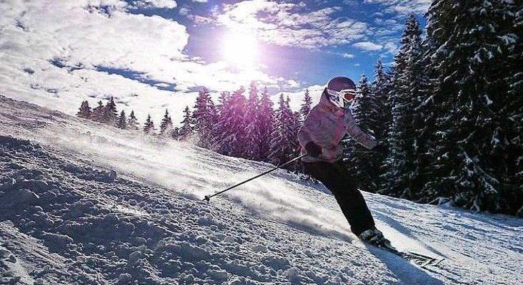 Las estaciones de esquí se reinventan para abrir en verano