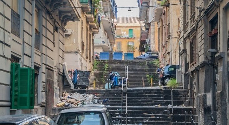 La suciedad de Nápoles no espanta a los turistas| Tourism Review