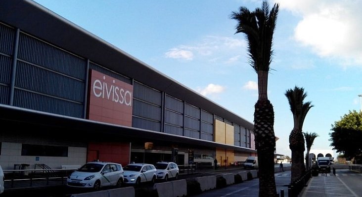 Desconvocada la huelga del personal de seguridad en el aeropuerto de Ibiza|Foto: User:Chixoy CC BY-SA 3.0 