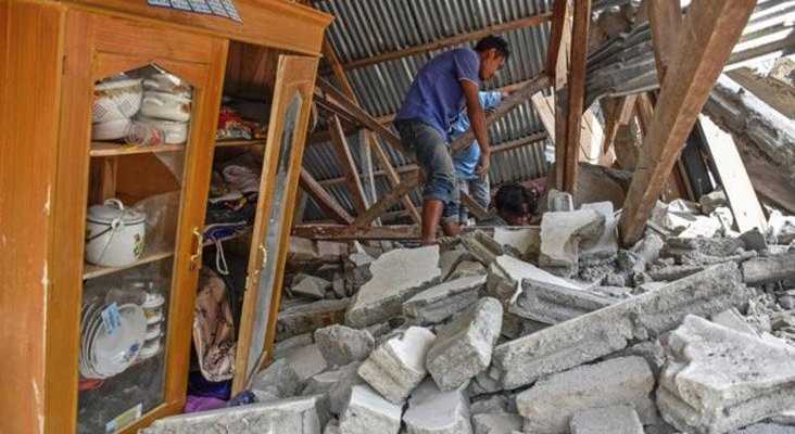 Al menos 14 muertos tras terremoto en la isla turística de Lombok