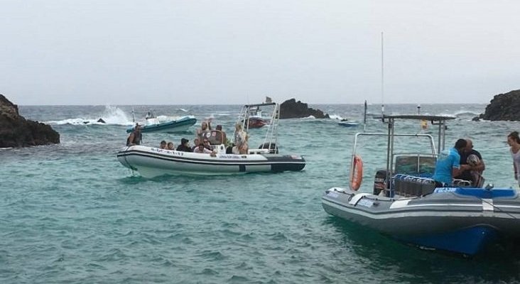 Los ‘water taxis’ ilegales masifican de turistas Parque Natural de Fuerteventura|Foto: water taxis en Lobos- Canarias 7