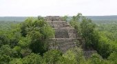 El Tren Maya podría dejar a México sin promoción turística|Pirámides de Calakmul, una de las paradas turísticas del Tren Maya- User: PhilippN CC BY-SA 3.0