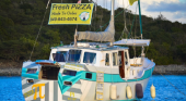 El primer barco pizzería triunfa en Estados Unidos | Foto: wherethecoconutsgrow vía JetLag