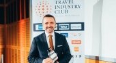 Thomas Bösl recibe el distintivo ‘Travel Industry Manager 2018’ | Foto: TIC