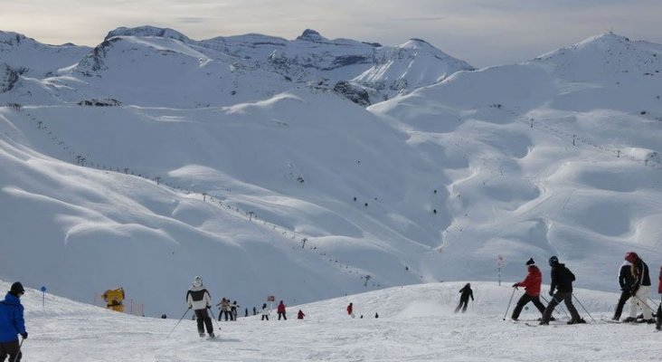 Crean el forfait para 350 km de esquí en el pirineo|Foto: Estación de Astún- Descubre Huesca