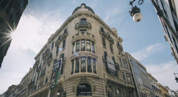 Ex empleados de la CAM arrendarán su antigua sede para hotel de lujo|Foto: Sede de la CAM en Valencia- Kike Taberner vía valenciaplaza