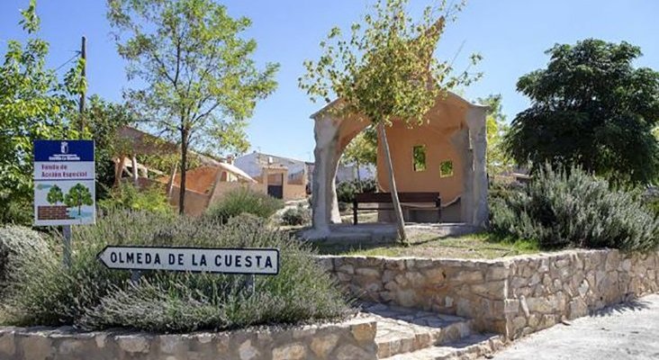 Pueblo de Cuenca se llena de esculturas para atraer al turismo