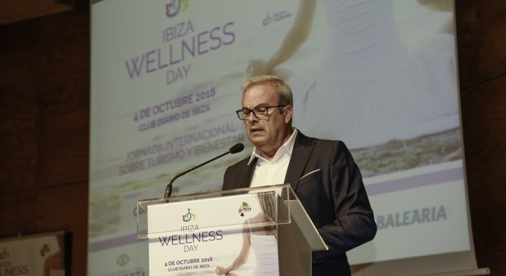 Ibiza dedica un día al turismo de bienestar|Foto: Vicente Torres Guasch inaugurando el Ibiza Wellness Day