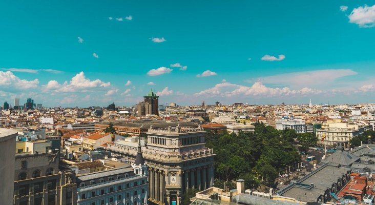 Hecha la ley, hecha la trampa: Pisos turísticos en locales comerciales