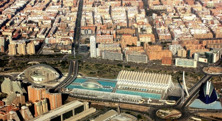Pisos turísticos representan casi el 50% del número de plazas en Valencia