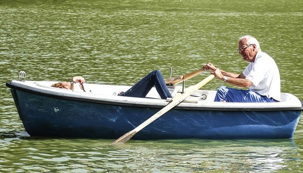 La tercera edad busca compañía por Internet La tercera edad busca compañía por Internet