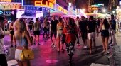 Mallorca celebrará una cumbre internacional contra el turismo de borrachera|Foto: Ocio nocturno en Magaluf- Metro