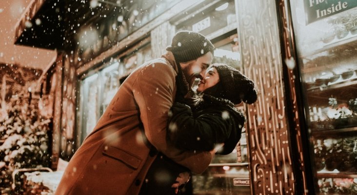 Las parejas españolas hacen el amor tres veces más en vacaciones
