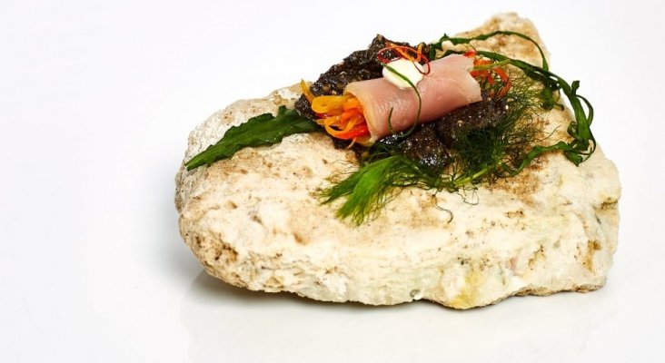 CAMPEÓN MUNDIAL Nueva Zelanda Crujiente de arroz con rollitos de atún y verduras en escabeche de Shuyun Dani Chen BELLOTA BY PETER GORDON Bellota by Peter Gordon 1024x683