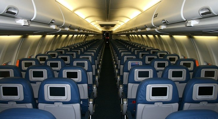 Investigan a aerolíneas por "chantajear" a los pasajeros con la asignación de asientos