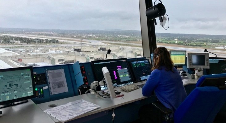 Los controladores aéreos de Italia amenazan con ir a la huelga el viernes|Foto: cursosmasters.com