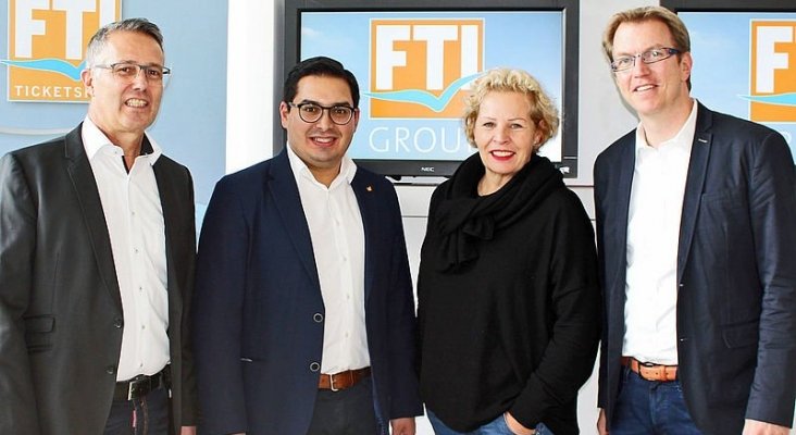 De izq. a drch.: Herbert Constantin, jefe de la división de Apoyo Tecnológico de Schmetterling; Ömer Karaca, director general de Schmetterling Air Conso; Heike Schumacher, directora general de la Ticketshop de FTI; y Guido Asmuth jefe de ventas de la Tick