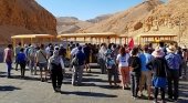 Egipto recupera el turismo cultural|Foto: Entrada del Valle de los Reyes hace unos días- aze vía Touristik Aktuell