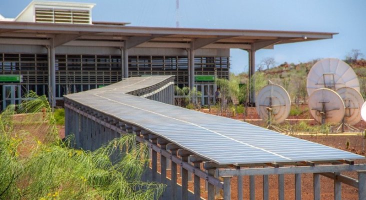 aeropuerto galapagos paneles solares 800x445