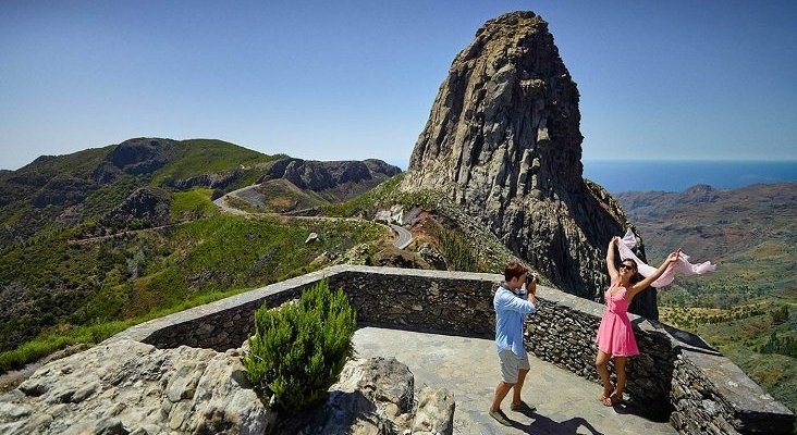 Netflix recala en La Gomera para rodar su nueva producción cinematográfica | Foto: Mirador de los Roques, La Gomera- holaislascanarias.com